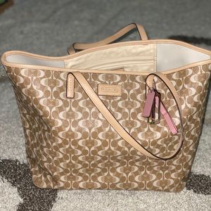 Coach brown tote like new